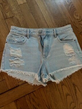 PacSun Light Wash Distressed Denim Cutoff Shorts